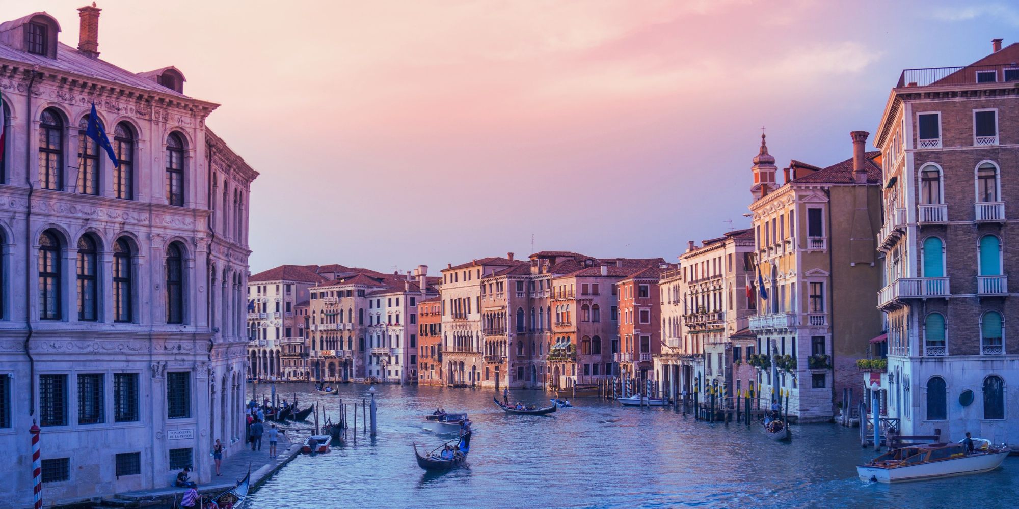 Gifts for Someone Traveling to Italy